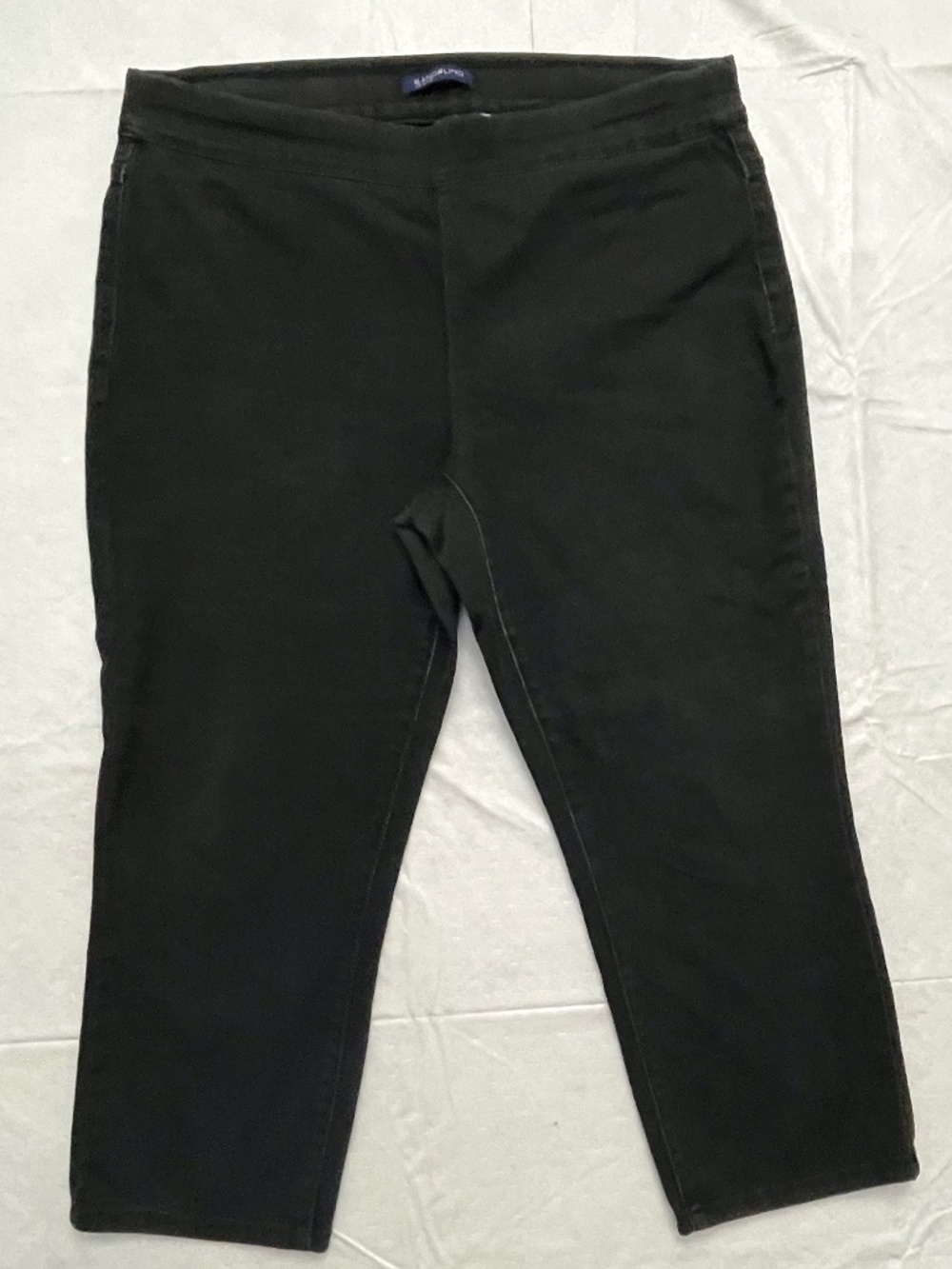 Women's Bandolino Katie Black Capri Jeans Size 12